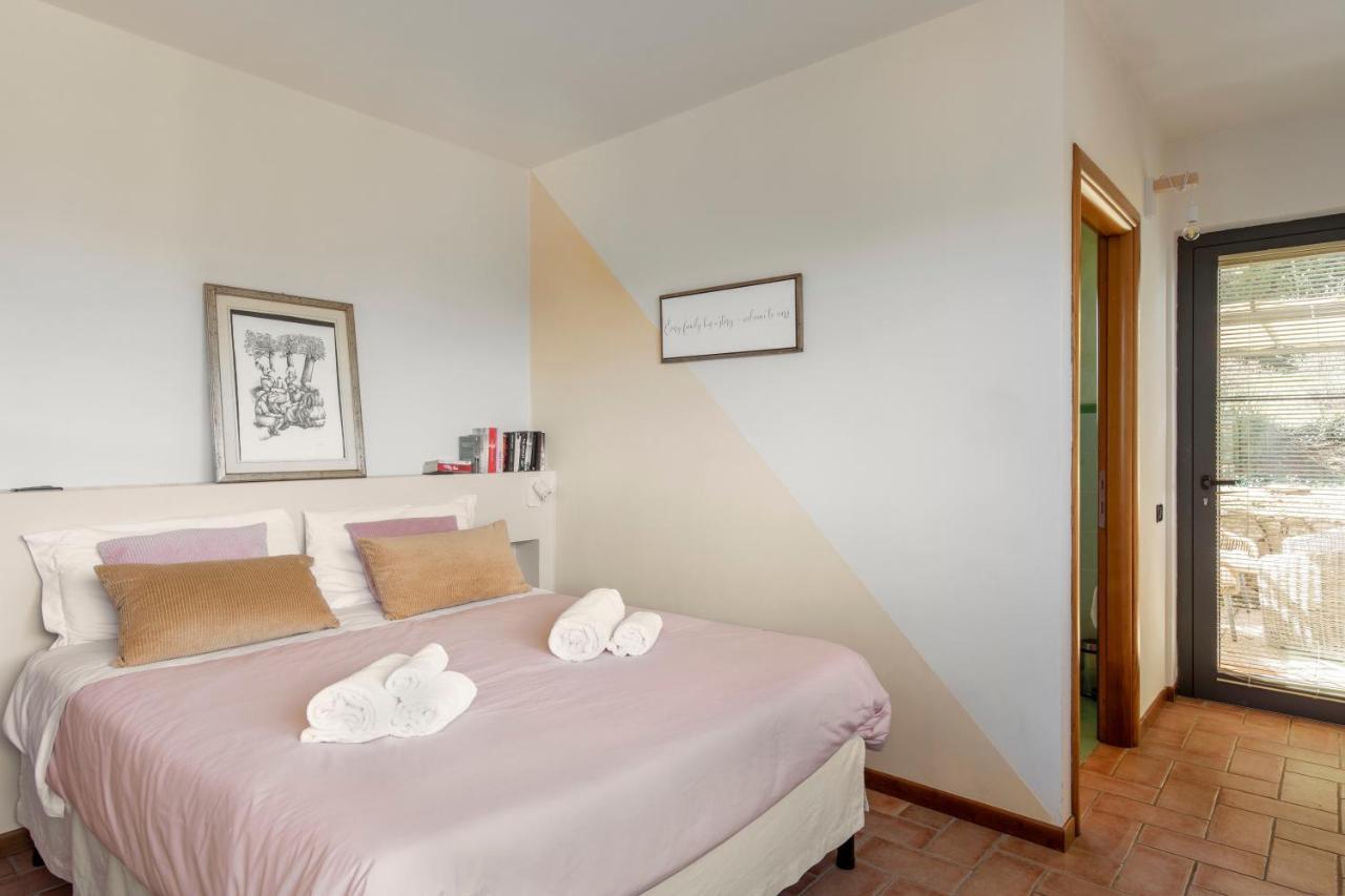 Holiday Prato Verde Chiatri ภายนอก รูปภาพ