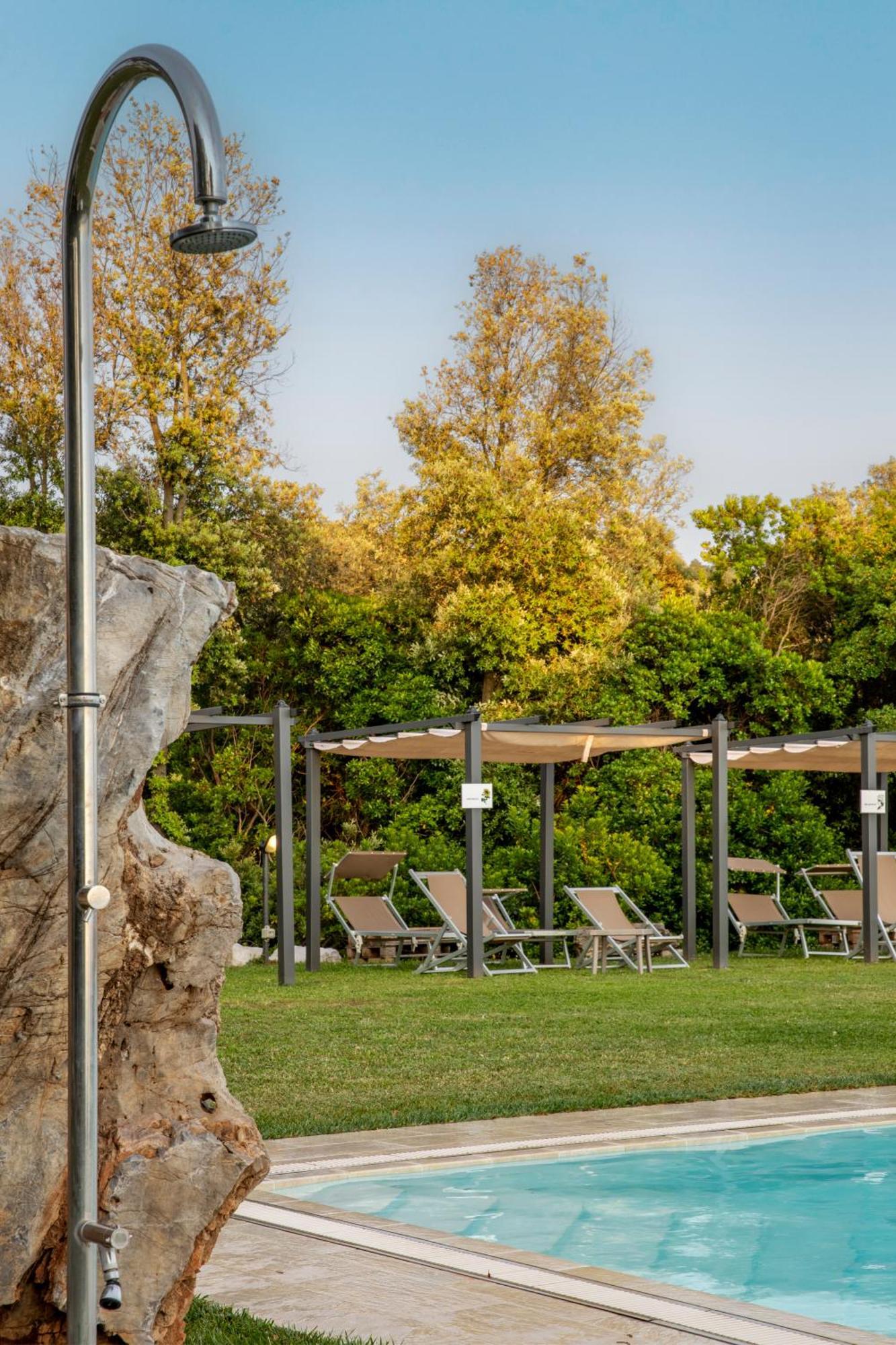 Holiday Prato Verde Chiatri ภายนอก รูปภาพ